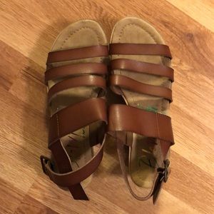 Platform sandals